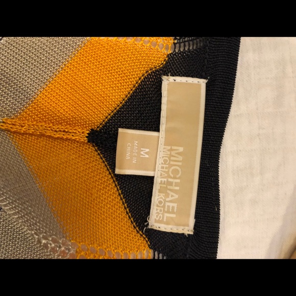 Sweater - Picture 5 of 6